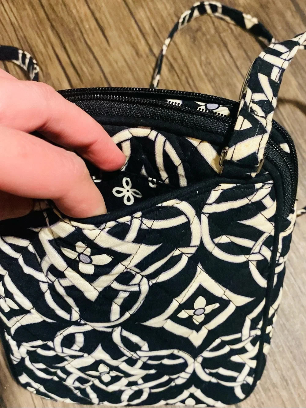 Vera Bradley Concerto Mini Hipster Quilted Crossbody Phone Bag New without Tags